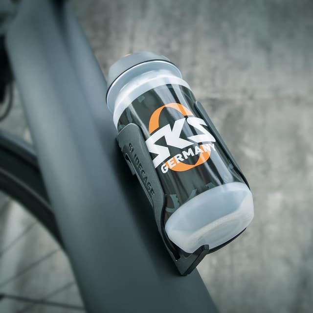 Detalle 2 de SKS Germany SLIDECAGE portabottiglie per bicicletta con accesso laterale e superiore, nero