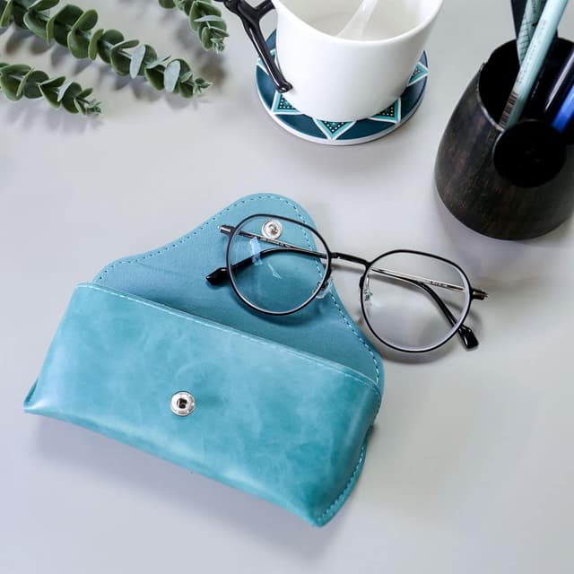 Detalle 2 de LogHog sunglasses case 16cm semi hard protection