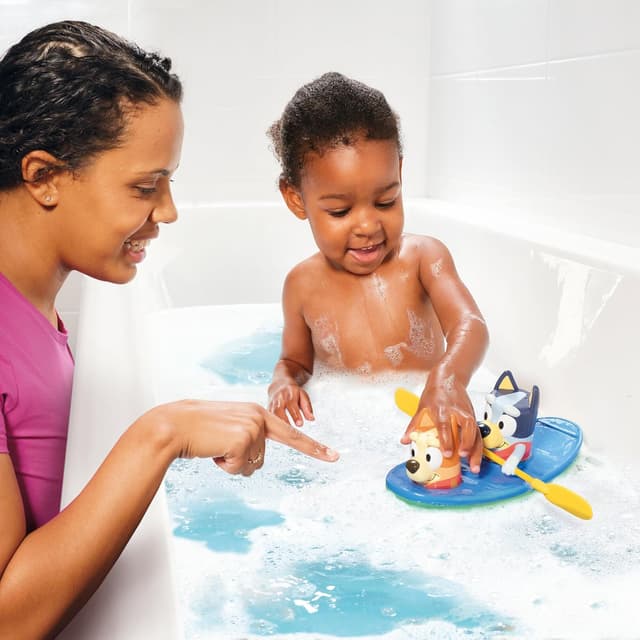 Detalle 2 de Bluey Canoe bath toys for 18 months