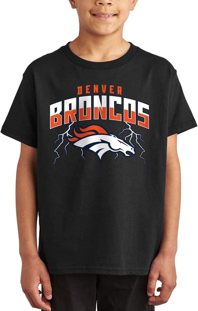 Detalle 2 de Junk Food x NFL Team Lightning Kids Fan Tee (Officially Licensed) for Boys & Girls