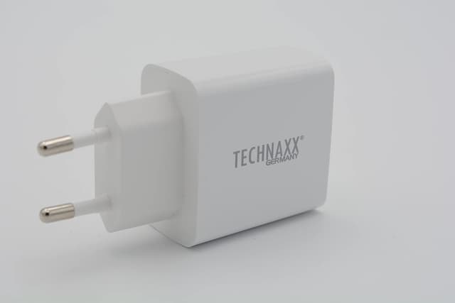 Detalle de Technaxx TX-197 Cargador USB 18W QC 3.0