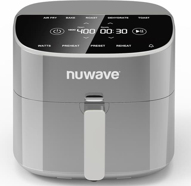 Detalle de NuWave Brio Plus 8 Qt Air Fryer (PFAS Free) with Digital Touch Screen, Cool White Display, 50°F–400°F