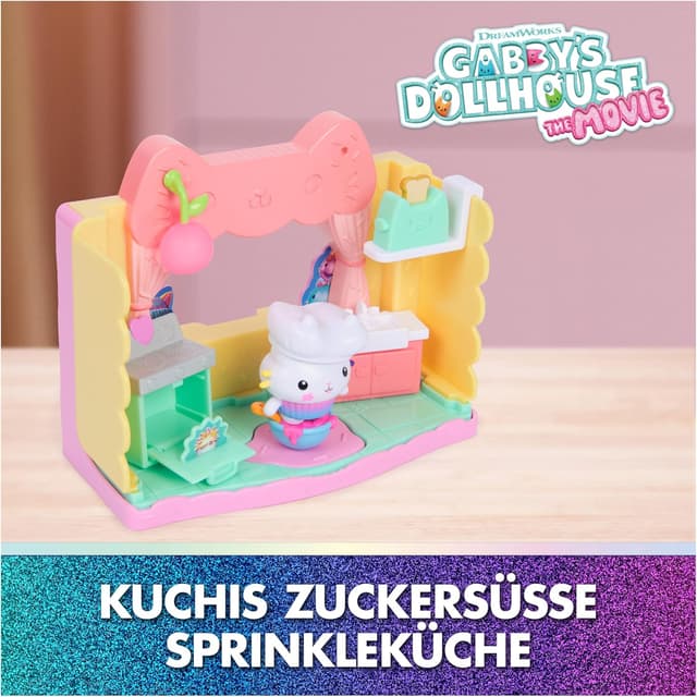 Detalle de Gabby’s Dollhouse: Der Film – DREAMWORKS GABBY’S DOLLHOUSE Portal Raum „Kuchis zuckersüße Sprinkleküche“ mit Spielfigur & Zubehör (ab 3 Jahren)