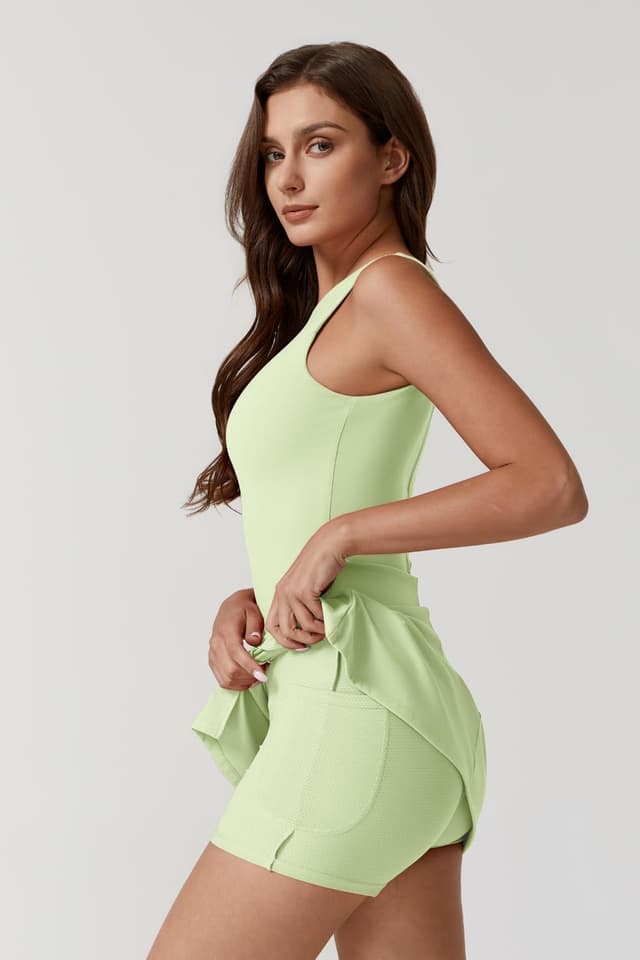 Detalle de QINSEN Women’s Crew Neck Tennis Dress with Built-In Shorts and Pockets