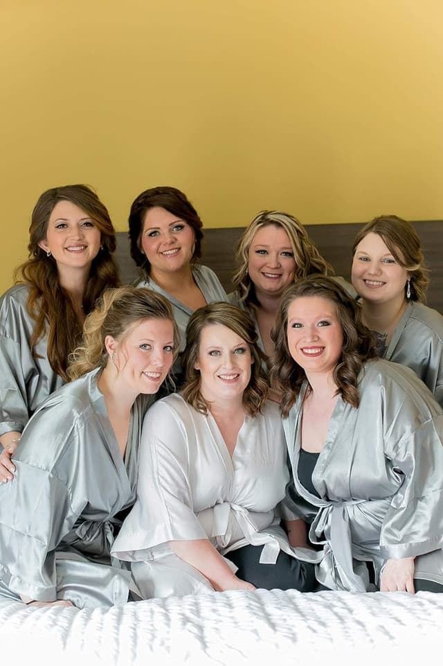 Detalle de Vlazom peignoir femme en satin col V avec ceinture ajustable