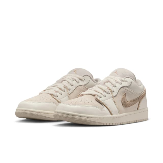 Detalle de Nike WMNS AIR JORDAN 1 LOW SE zapatillas mujer