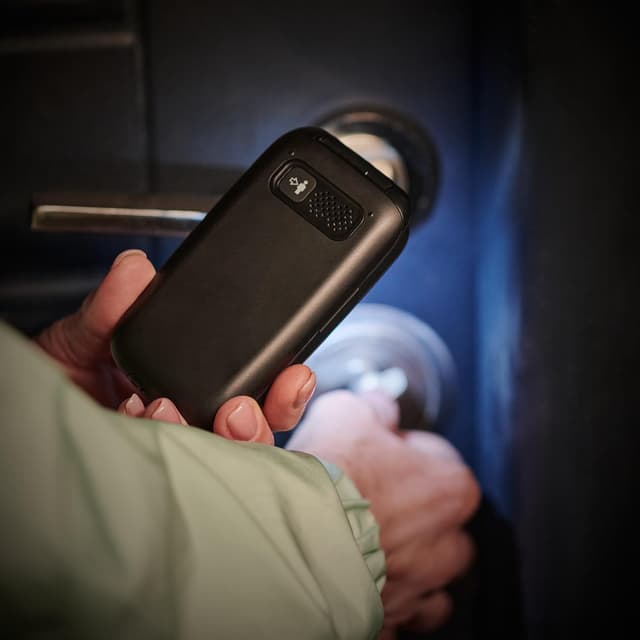 Detalle 2 de Panasonic KX-TU550EXB 📱 Teléfono Clamshell para Mayores 4G