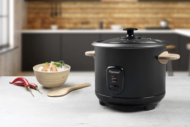 Detalle 2 de Bestron cuiseur à riz noir 1,8 l (700 W) avec poignées en bois, tasse et cuillère à riz