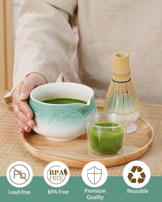 Detalle de ZENS Matcha Tea Set (6pcs) with Bamboo Whisk, Ceramic Bowl & Accessories in Blue