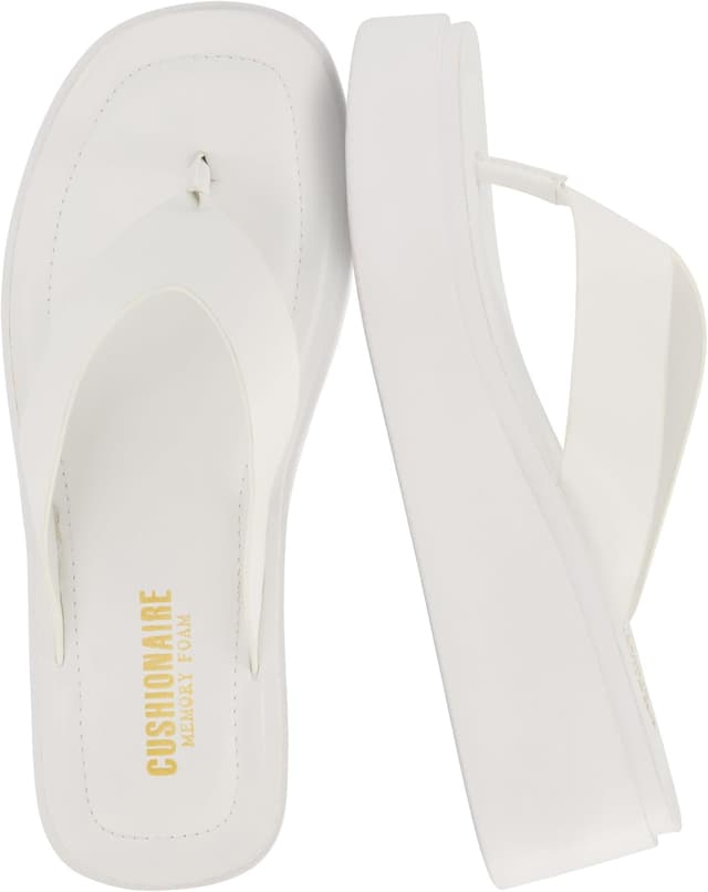 Detalle de CUSHIONAIRE Pippin Chunky Platform Flip Flops for Women with Cushioned Footbed