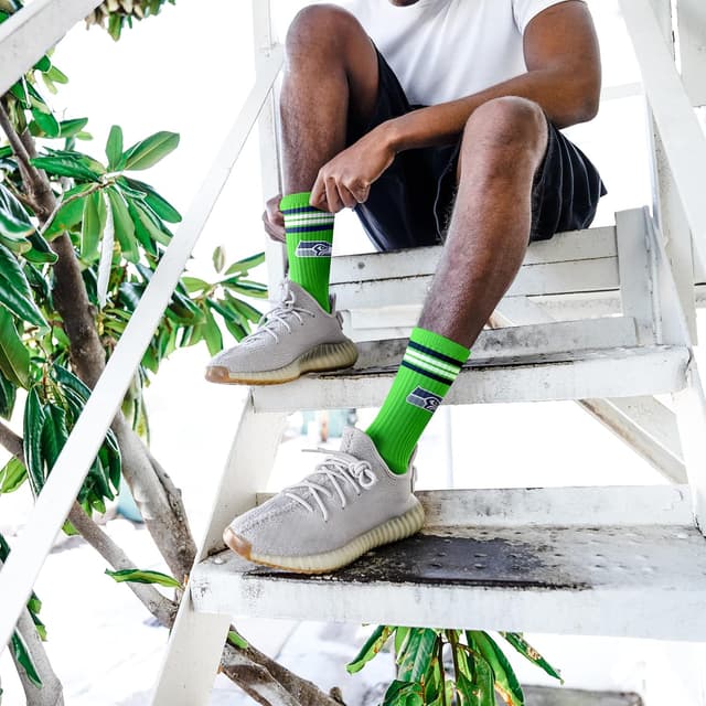 Detalle de For Bare Feet Men’s NFL 4-Stripe Deuce Performance Crew Socks