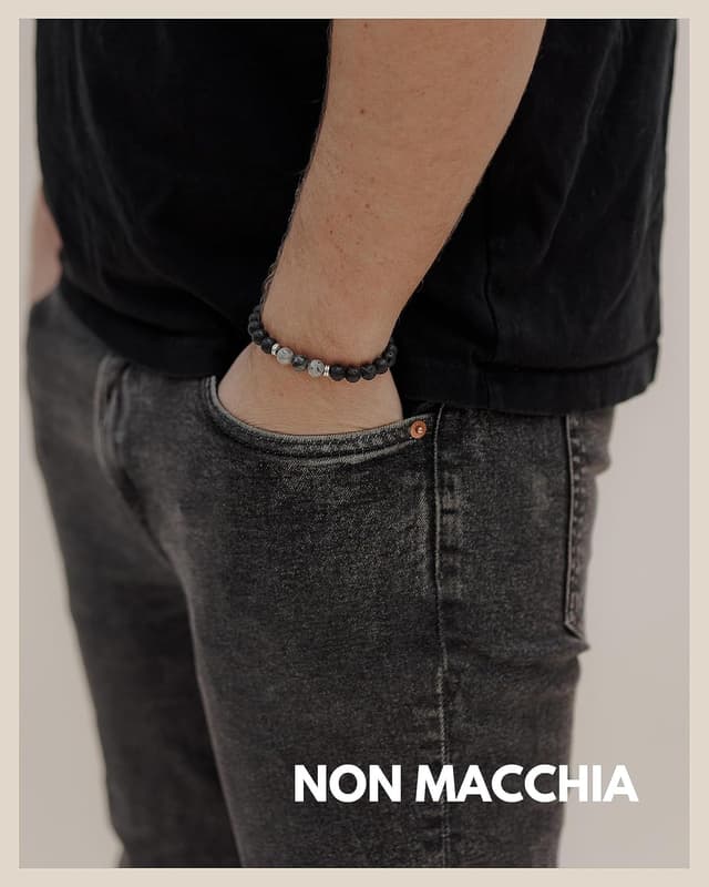 Detalle de GD GOOD.designs EST. 2015 Bracciale Chakra in pietra lavica nera per uomo con onice e perla colorata