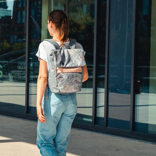 Detalle 2 de LARKSON RONJA zaino donna 10 L