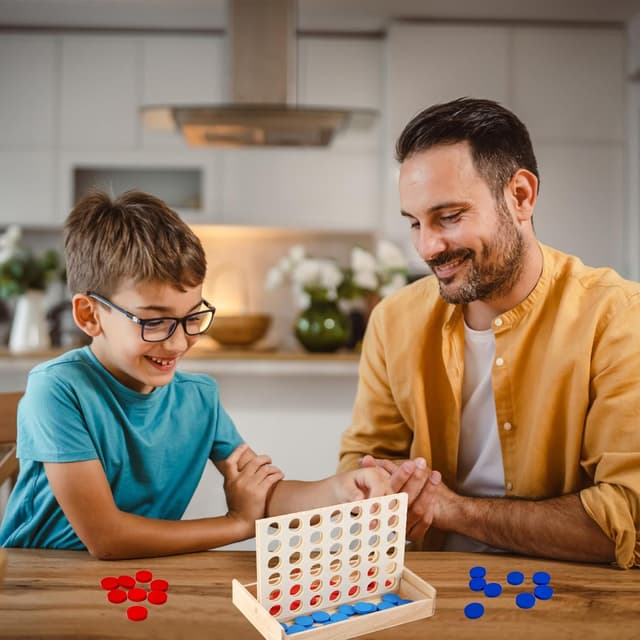 Detalle 2 de ZUNIPLEX Wooden 4 in a Row (Four Wins) Travelling Game – Classic strategy board game for children