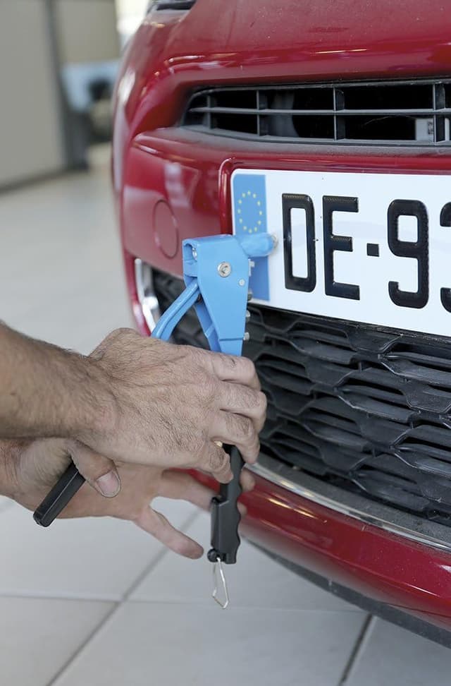 Detalle de Cogex 22126 pince à riveter en coffret avec rivets assortis et 4 têtes interchangeables