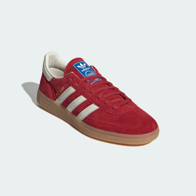 Detalle 2 de adidas Handball Spezial, zapatilla roja fabricada en Alemania