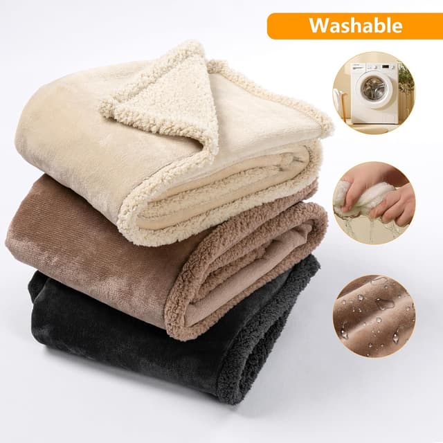 Detalle 2 de Maidewow Brown waterproof dog blanket (reversible, leakproof) for couch & bed
