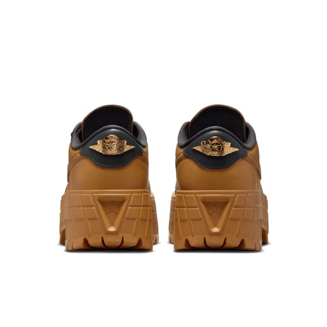 Detalle 2 de Nike W AIR JORDAN 1 BROOKLYN LOW zapatillas 1 unidad