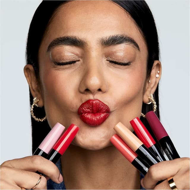 Thumbnail 6 de Rimmel Lasting Provocalips Labial fijo 740 Caught red 💄