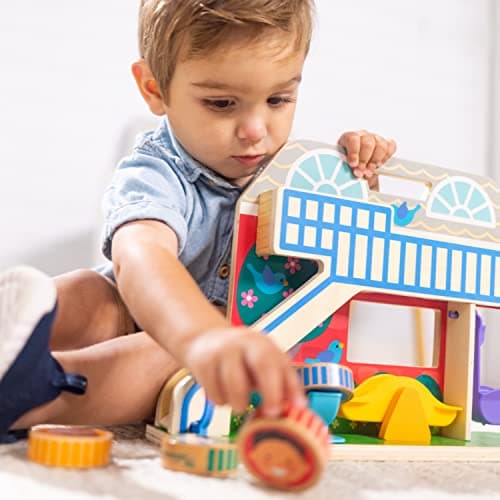 Detalle 2 de Melissa & Doug GO Tots Juguete de Madera 🚸 Escuela Infantil