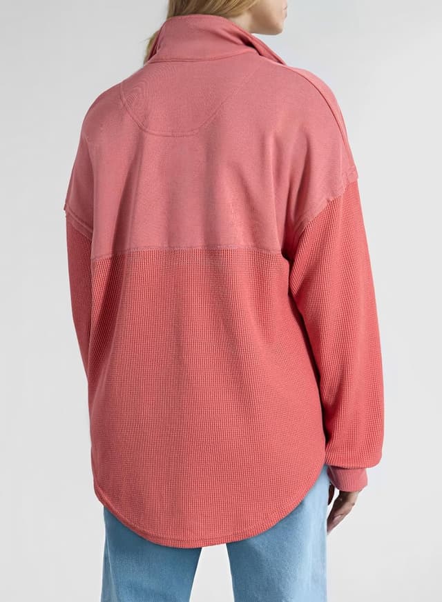 Detalle de SHEWIN Women’s Waffle Knit Half-Zip Sweatshirt — Loose Fit Long Sleeve Pullover