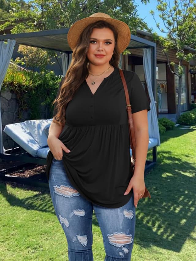 Detalle de SHIJIALI Women’s Plus Size Henley V-Neck Button Tunic Top (Short Sleeve, Pleated Swing Fit)