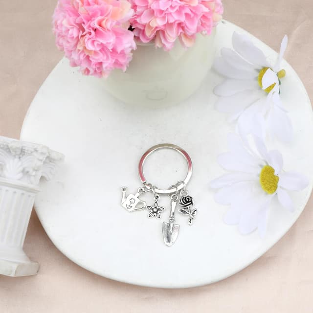 Detalle de OBEISN Schlüsselanhänger mit Gartenmotiv – Anhänger für Pflanzenliebhaberinnen als Geschenk für Freundin, Schwester & beste Freundin