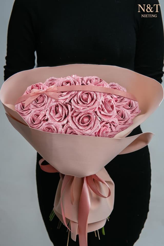 Detalle de N&T NIETING Artificial Glitter Roses (Pink), 25pc DIY fake flowers with bendable stems