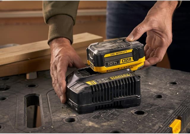 Thumbnail 6 de STANLEY FATMAX SFMCB204-XJ 18V 4Ah batería para herramientas eléctricas