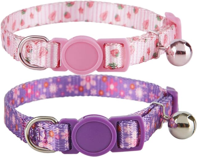 Detalle de YUDOTE Cat Collars (Pack of 2) – Pink & Purple printed quick-release collars with removable bell