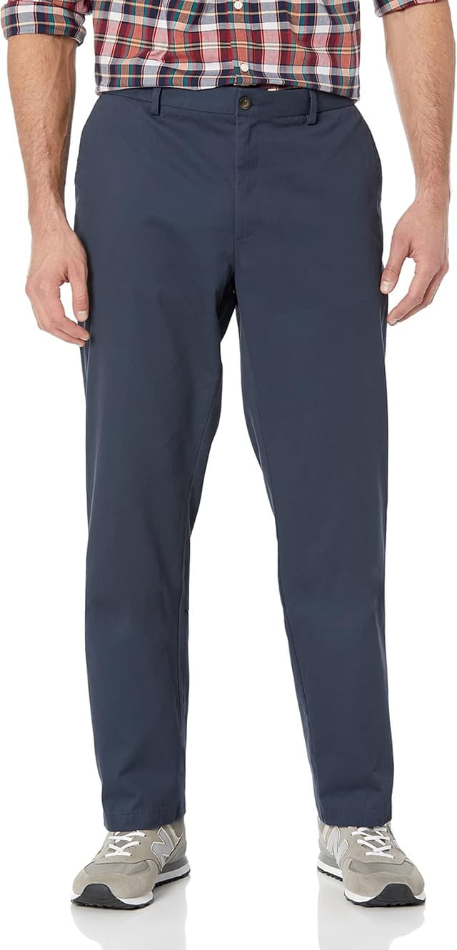 Detalle de Amazon Essentials men’s straight fit wrinkle-resistant flat-front casual chino trousers