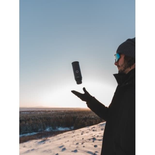 Detalle 2 de Outin 670g Portátil 20 bares, 7.500 mAh