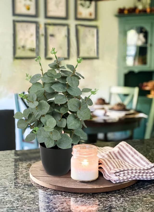 Detalle de Oairse artificial eucalyptus plant in black pot (36cm) for home decor