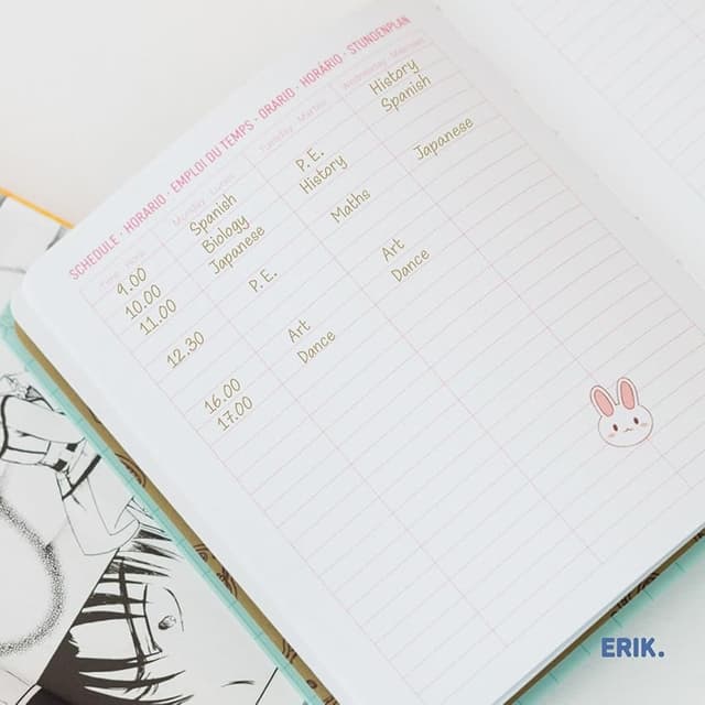 Thumbnail 4 de Grupo Erik Agenda Escolar 2025 Día por Página, con pegatinas