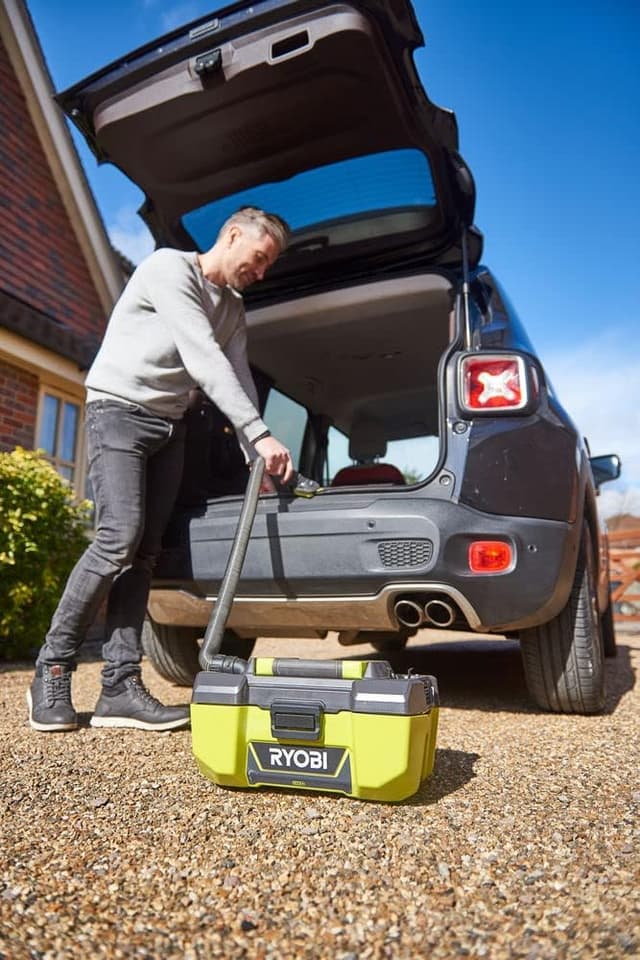 Detalle 2 de Ryobi Kit 6 accessori per auto per pulizia