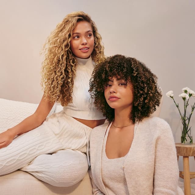 Detalle 1 de Moroccanoil Locken Pflegeschaum (150 ml) – für mehr Fülle und Griffigkeit in lockigen Längen