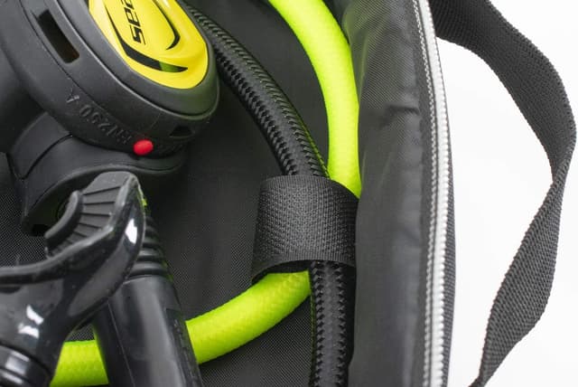 Detalle de Borsa per erogatori da sub SEAC Mate Reg, diametro 32,5 cm (nero)