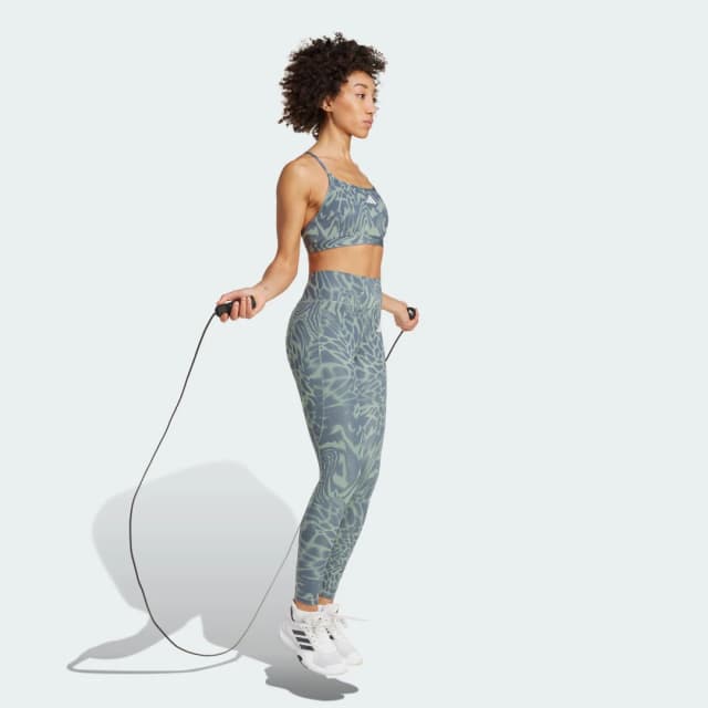 Detalle de Sujetador Aeroreact Training Light Support 3 bandas