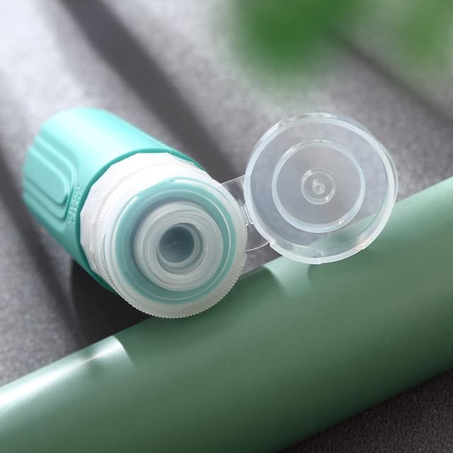 Detalle 2 de Mrsdry Leak-Proof Silicone Travel Bottles (90ml) – TSA Approved Refillable Toiletry Containers, 4 Pack with Clear Bag