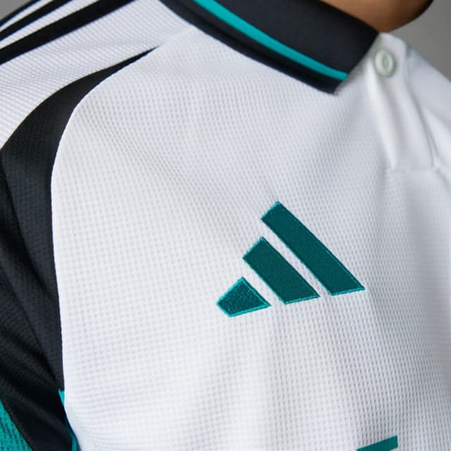 Detalle 2 de Newcastle United FC Camiseta tercera 24/25