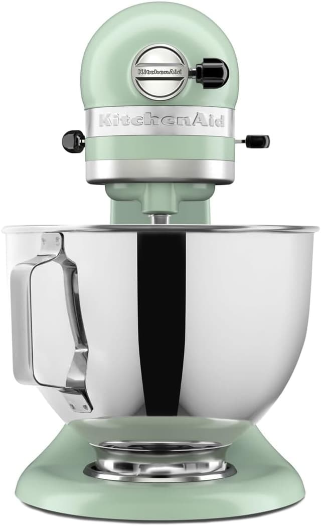 Detalle de KitchenAid 4.3L Tilt-Head Stand Mixer 5KSM95PSBDC with stainless steel bowl and metal construction
