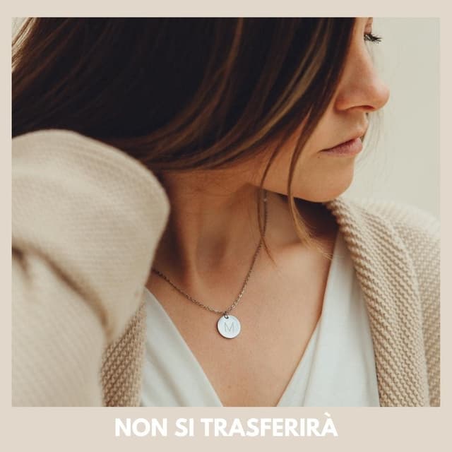 Detalle de GD GOOD.designs EST. 2015 collana con catenina e iniziali in argento, da donna