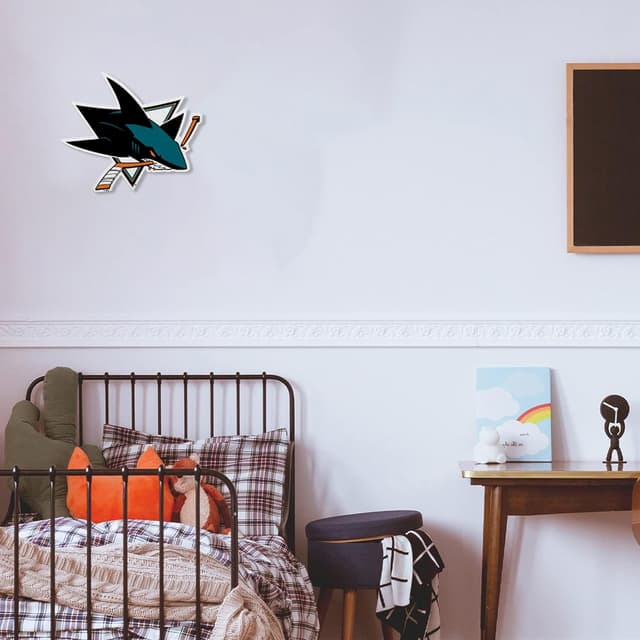 Detalle 2 de NHL Rico Industries Felt Pennant-Shaped Wall Décor (18" x 18") — Soft Felt EZ to Hang