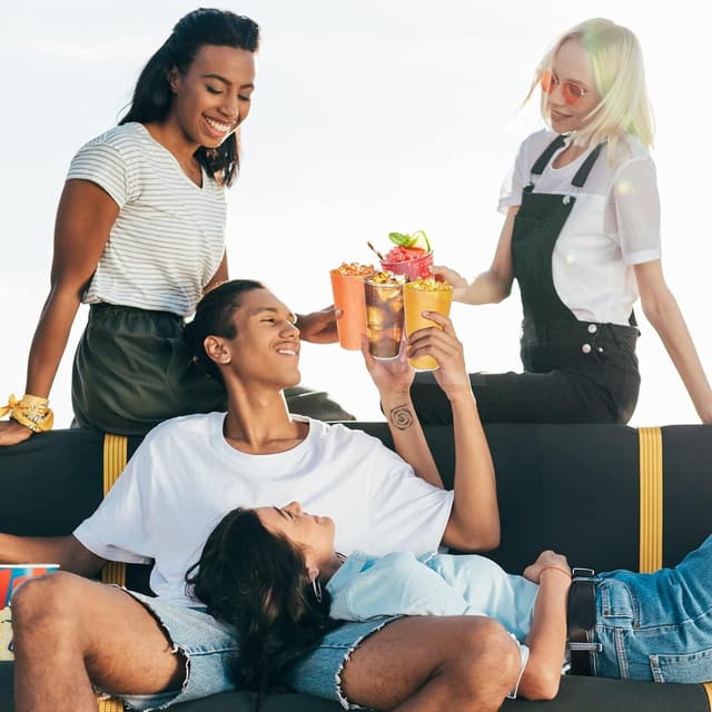 Detalle 2 de Partybecher-Set 50 Stück mit 480 ml