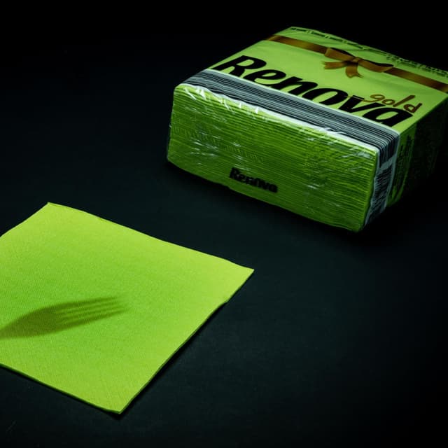 Detalle de Renova Lot de 40 serviettes en papier Gold Vert (double couche, 39 x 39 cm)