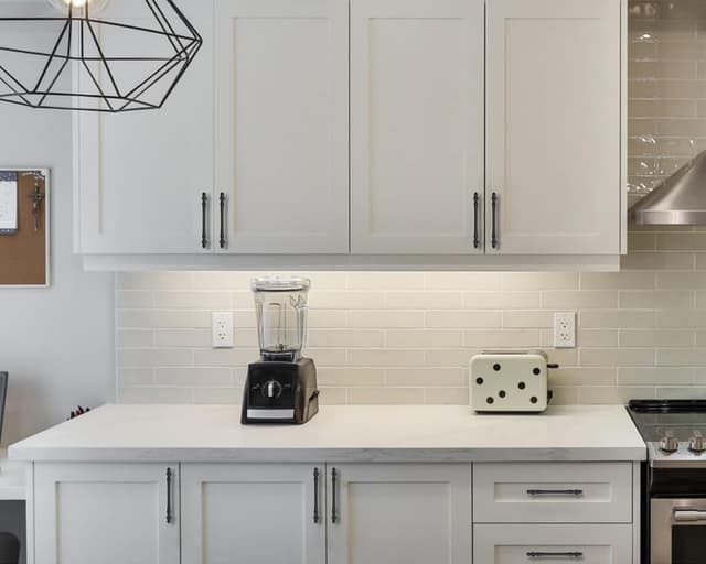 Detalle de Amerdeco Set da 10 maniglie per mobili da cucina con foro 192 mm, nero in lega di zinco (UK0017)