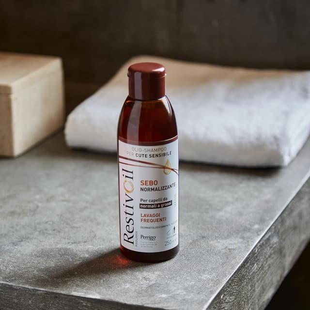 Thumbnail 3 de Restivoil Olio-Shampoo Sebonormalizzante 250 ml