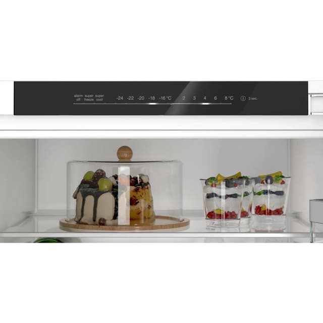 Detalle 2 de Siemens frigorífico integrable No Frost hyperFresh y superFreezer 194 cm y 290 L en blanco