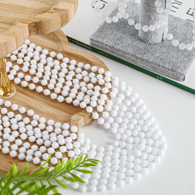 Detalle de EOBOH Beaded Necklace (100PCS) White Mardi Gras Beads, 33" Party Throw Favor