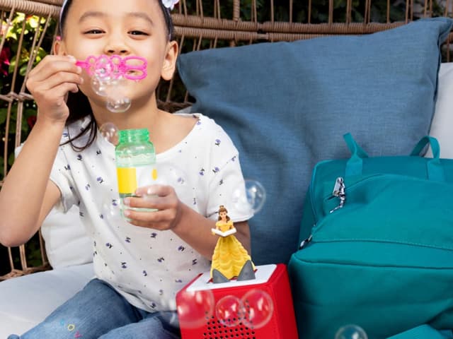 Detalle 2 de tonies Audio Character for Toniebox – Disney’s Beauty and the Beast (Audio Book Play Character)